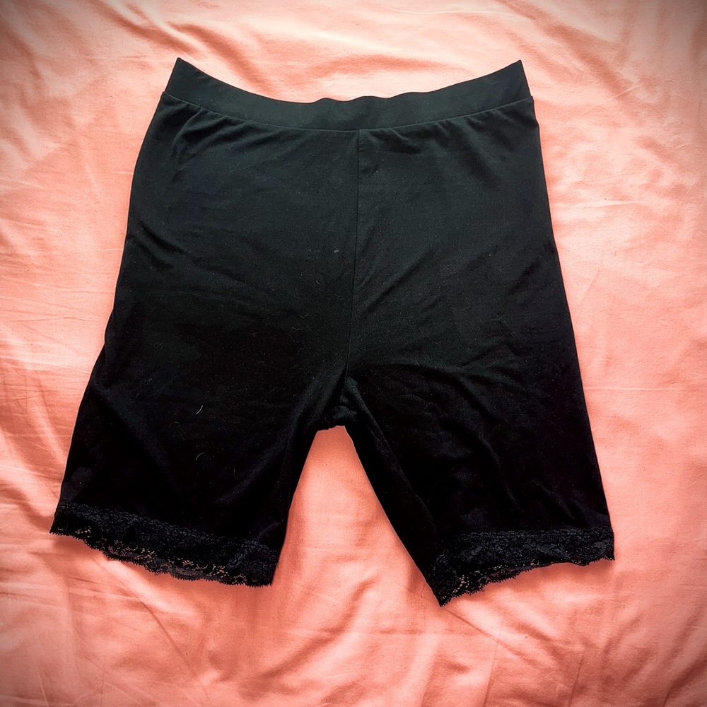 Lace Trim Biker Shorts